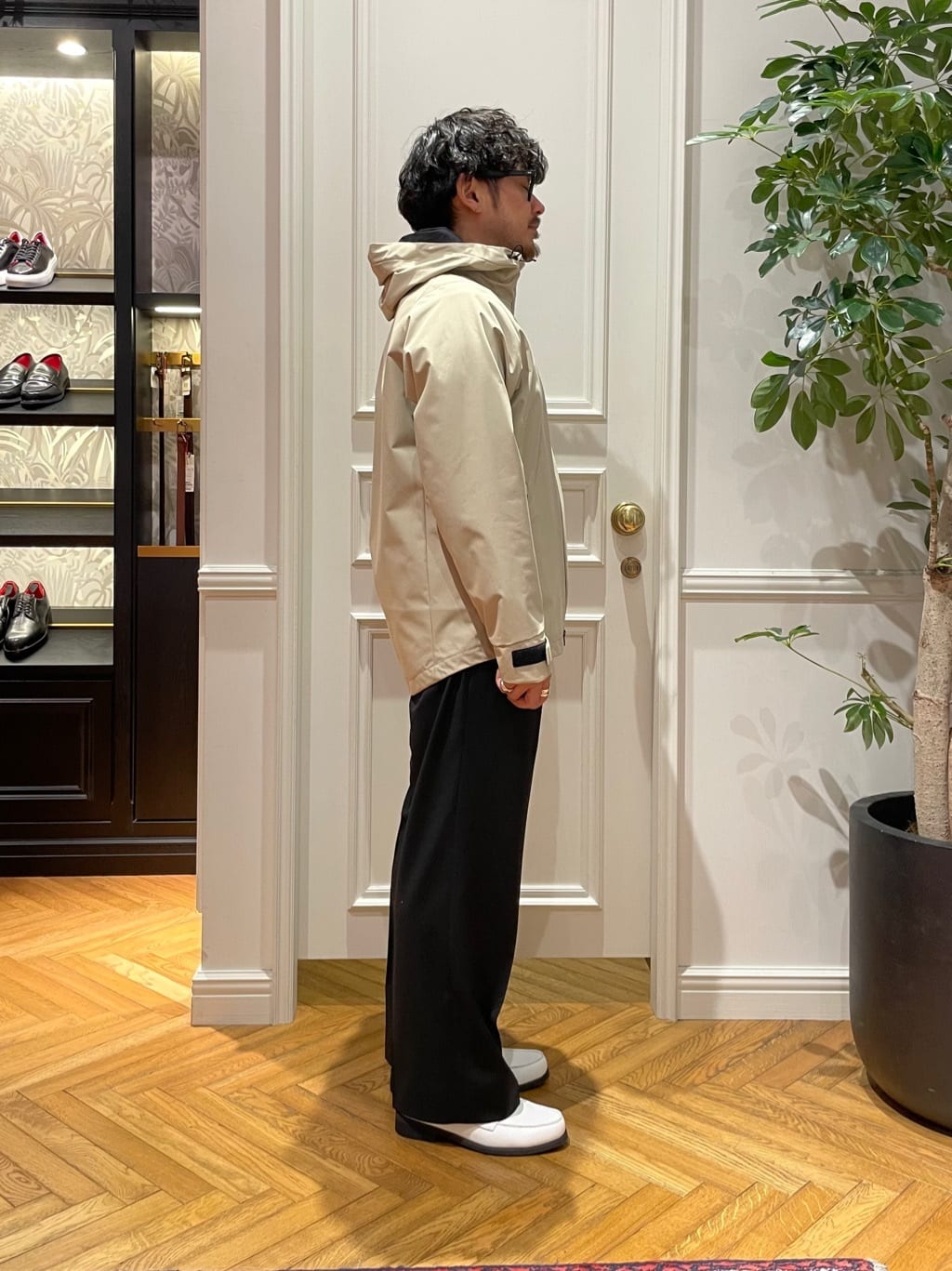 鶴田大士さんの「DRESSTERIOR｜【撥水加工/Safari5月号掲載】ローファー」を使ったコーディネート