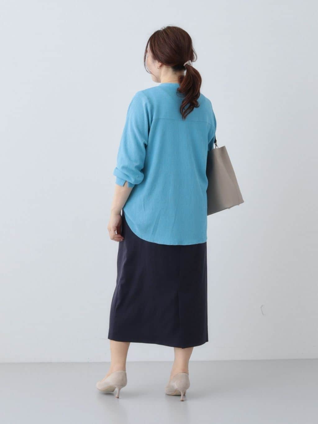 kaoさんの「INDIVI｜◆【洗える／SETUP可能／UVケア】ストレートラインスカート」を使ったコーディネート