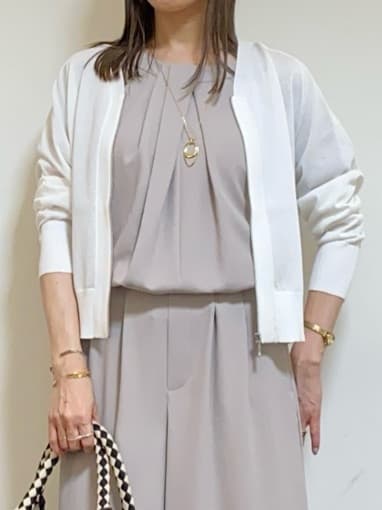 tomoさんの「UNTITLED｜◆ビッグトップネックレス」を使ったコーディネート