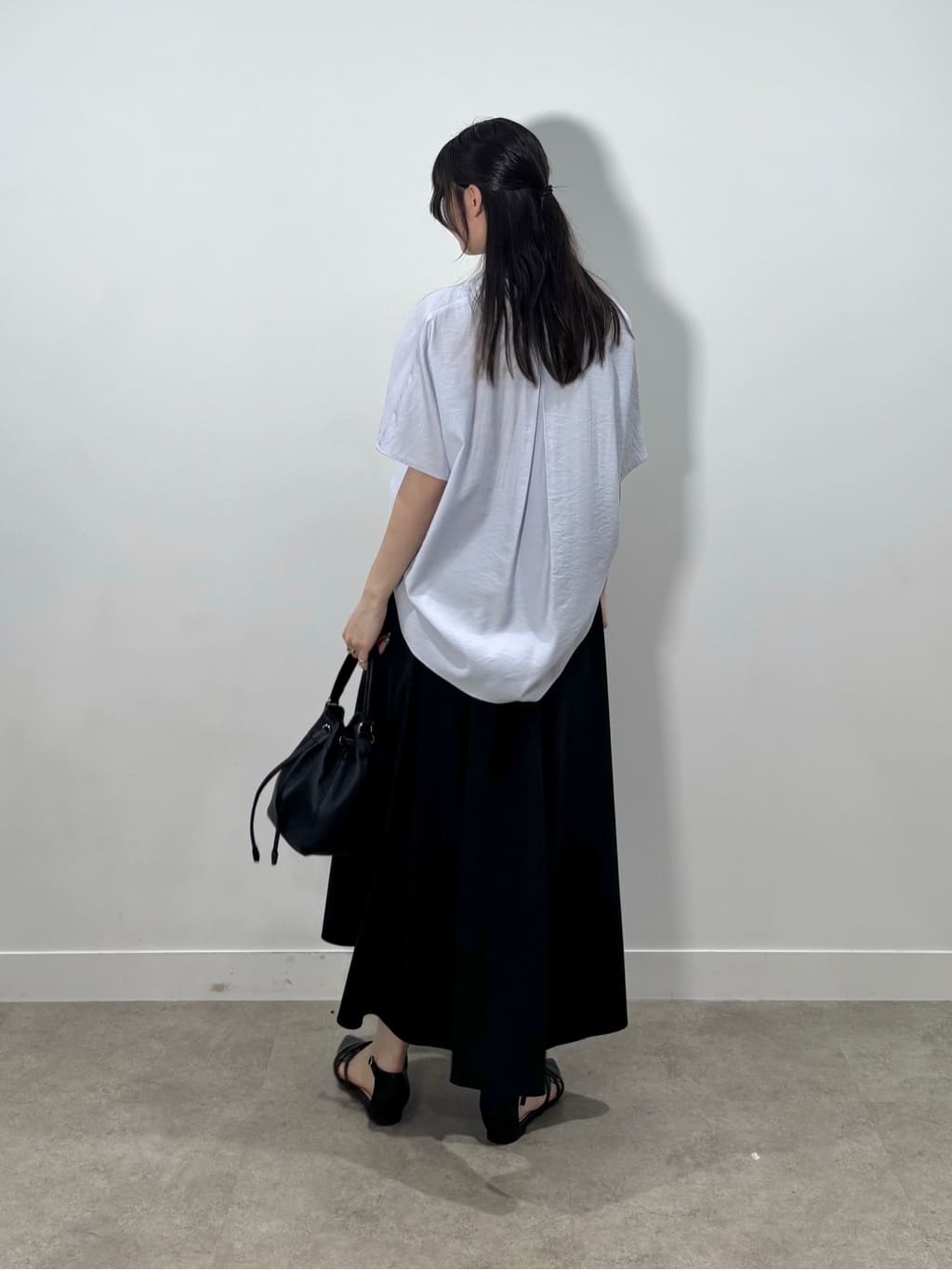 ibukiさんの「INDIVI｜◆【洗える／UVケア／SETUP可能】スキッパードルマンブラウス」を使ったコーディネート