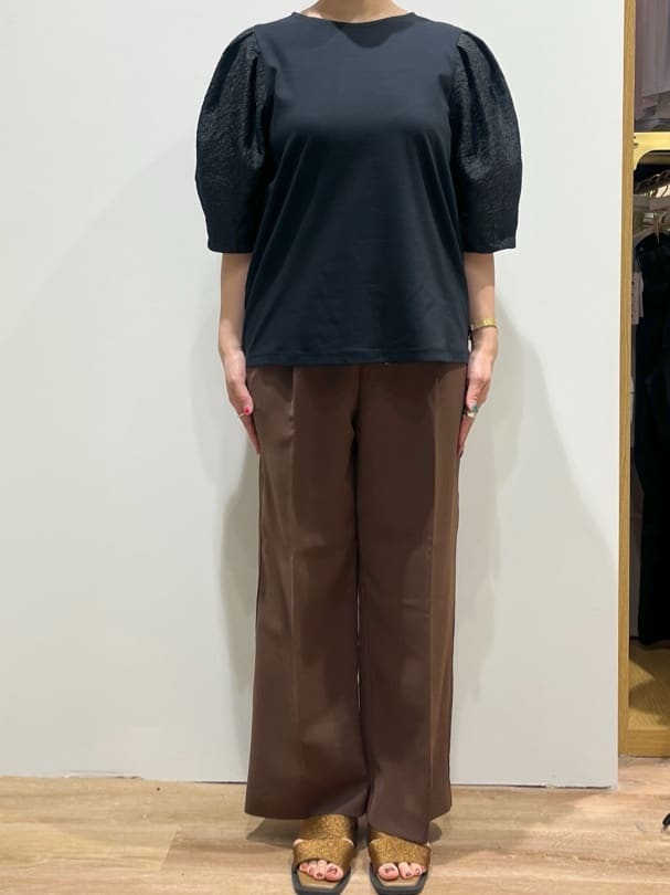 chiakiさんの「OPAQUE.CLIP｜◆ふくれドッキングスリーブトップス【洗濯機洗い可】」を使ったコーディネート