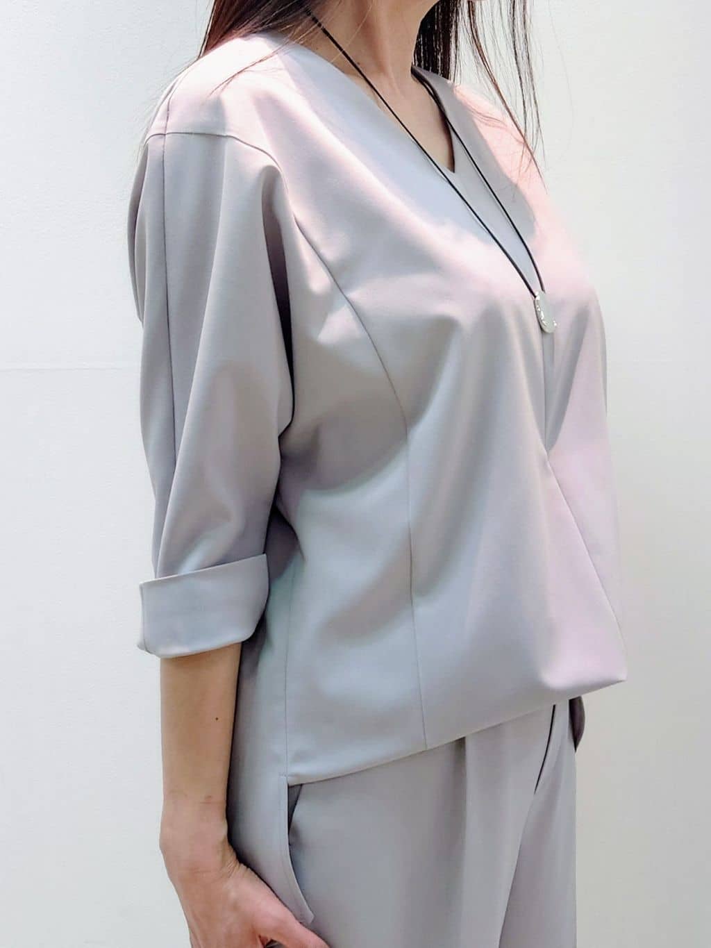 yoshiさんの「Reflect｜◆【マシンウォッシュ可／セットアップ可能】ストレートシルエットパンツ」を使ったコーディネート