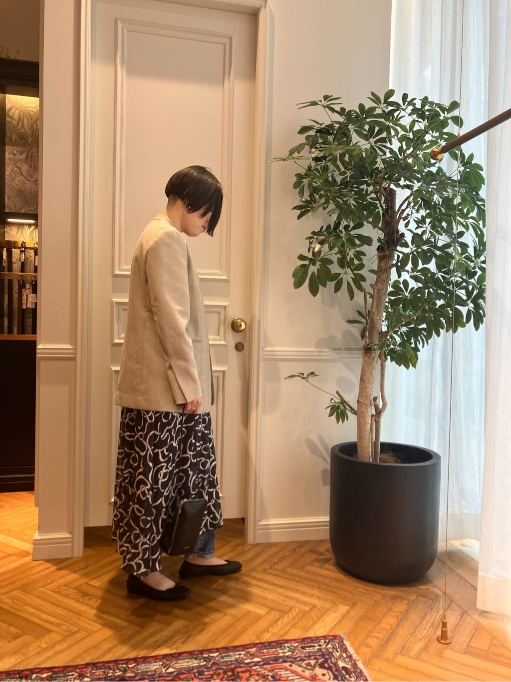 konominさんの「DRESSTERIOR｜【ウォッシャブル】テーパードコンフォートデニム」を使ったコーディネート