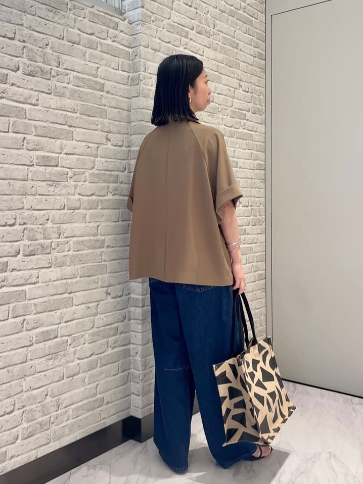 Mikoさんの「INDIVI｜ハイウエストカーブデニム」を使ったコーディネート