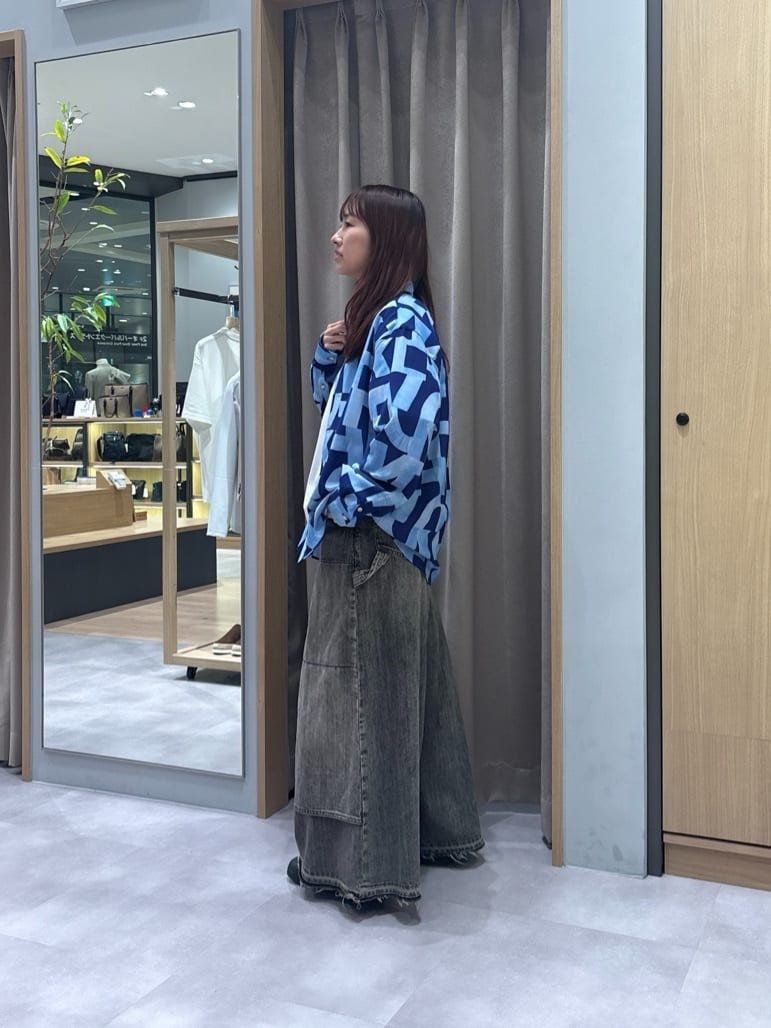 よぴさんの「TAKEO KIKUCHI｜【抗菌防臭／5サイズ展開】ハイゲージポンチ Tシャツ」を使ったコーディネート