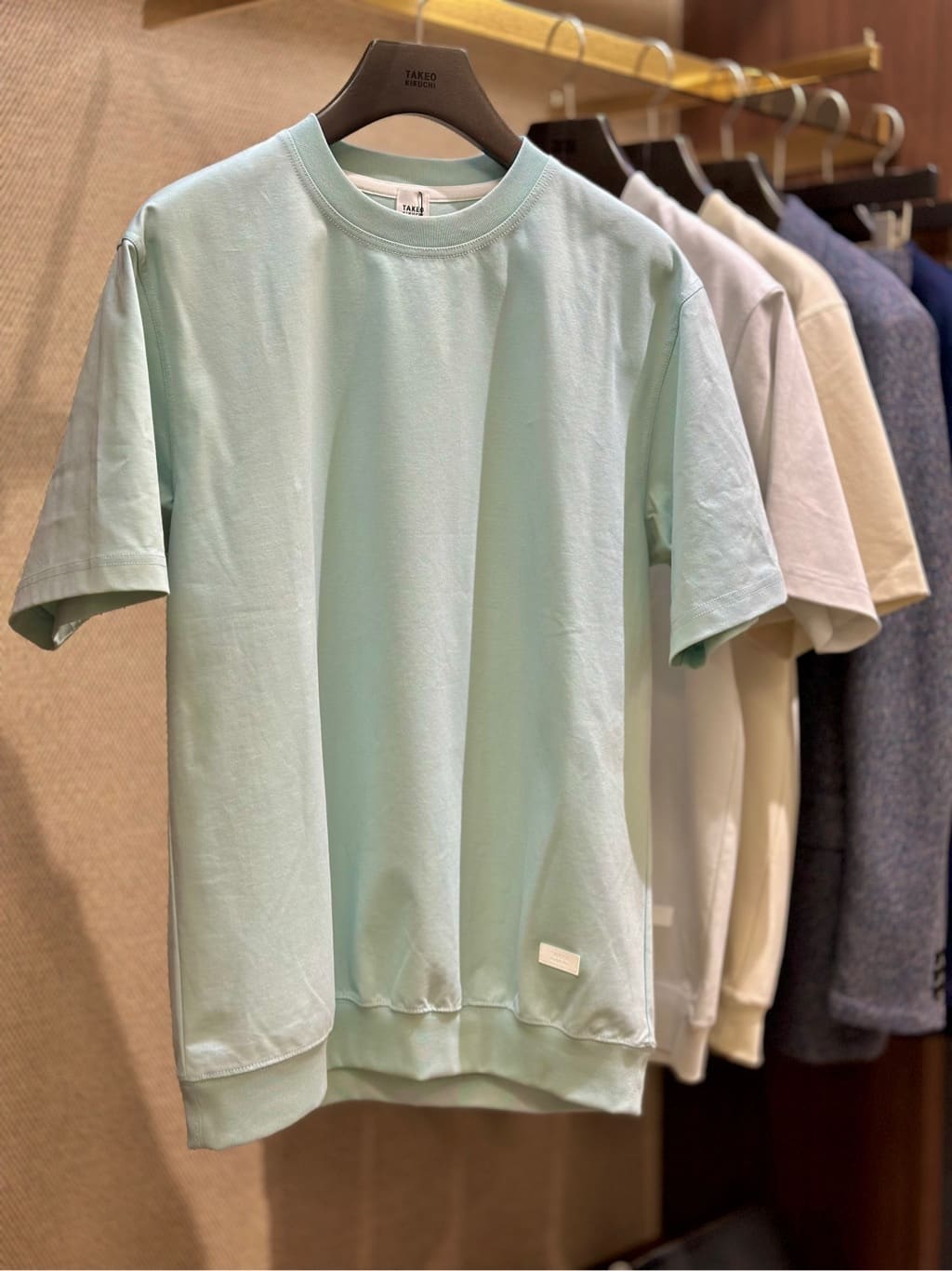 オノアサミさんの「TAKEO KIKUCHI｜【抗菌防臭／5サイズ展開】ハイゲージポンチ Tシャツ」を使ったコーディネート