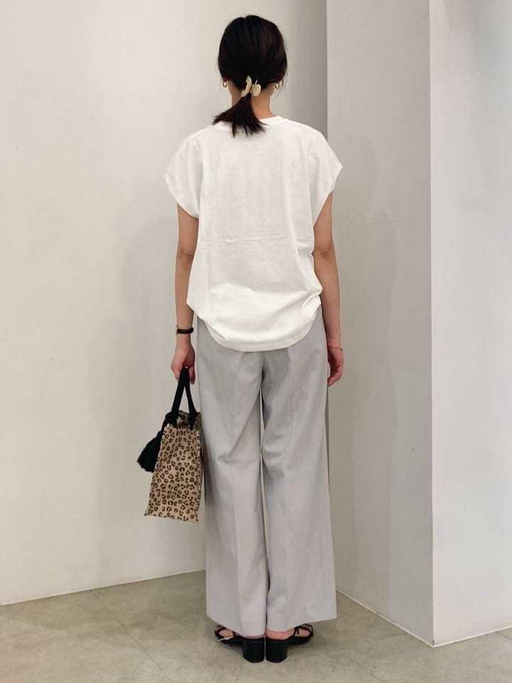 kanakoさんの「grove｜【Lee&times;grove別注】PRINT　SLEEVELESS T-SHIRTS」を使ったコーディネート
