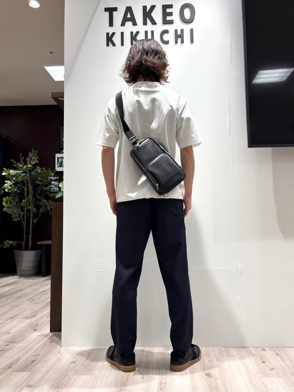 Kaiさんの「TAKEO KIKUCHI｜【抗菌防臭／5サイズ展開】ハイゲージポンチ Tシャツ」を使ったコーディネート