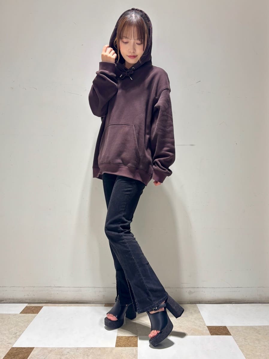 せらら⭐️さんの「ESPERANZA｜ミニバックルコルクヒールミュール」を使ったコーディネート