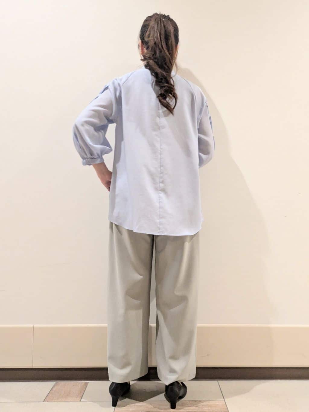 imamiさんの「Reflect｜◆【洗える】オフボディシャツブラウス」を使ったコーディネート