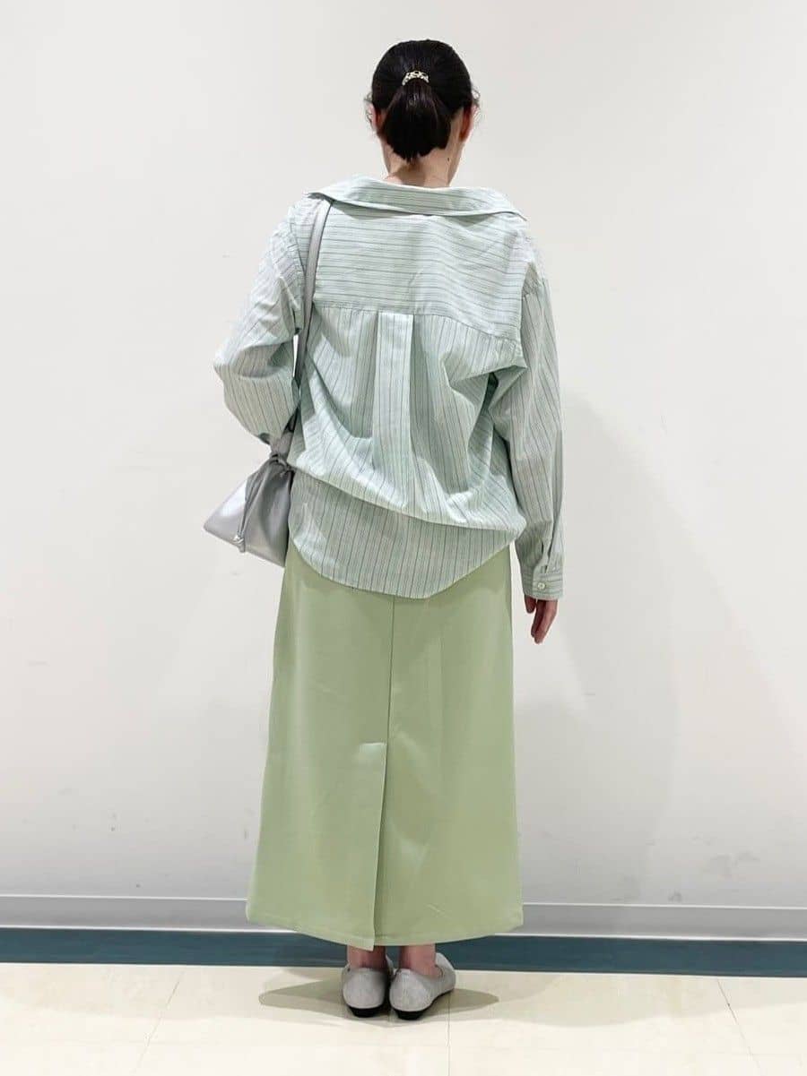 あんづさんの「SHOO･LA･RUE｜◆ストレッチアーモンドトゥパンプス」を使ったコーディネート