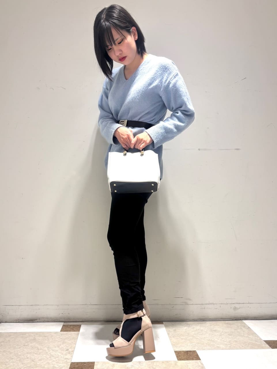 夜桜さんの「ESPERANZA｜Tストラップスクエアサンダル 24SS」を使ったコーディネート