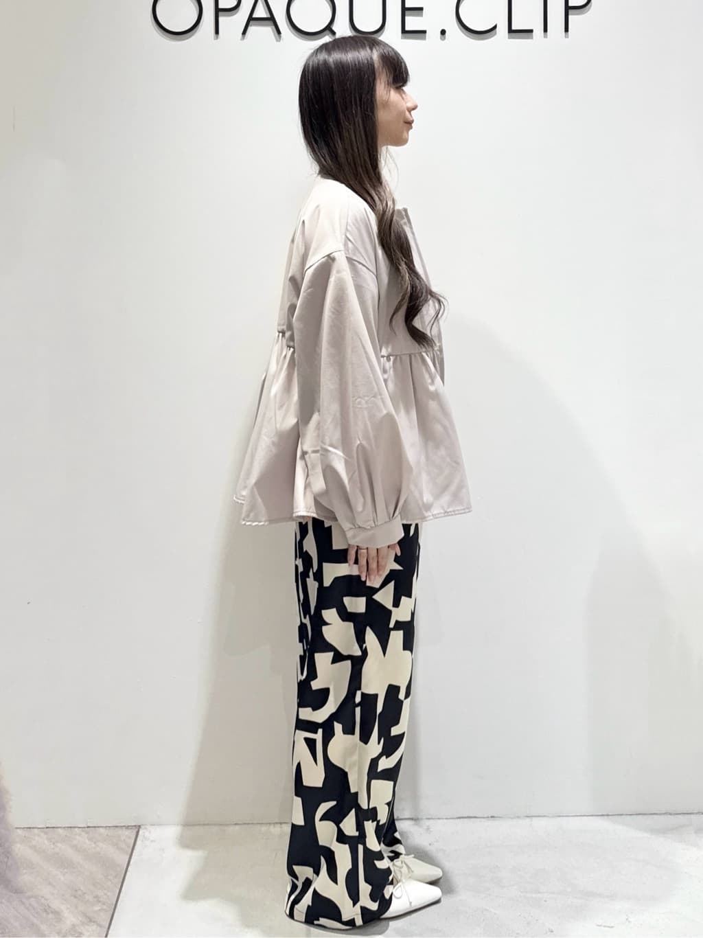 mikaさんの「OPAQUE.CLIP｜◆【抗菌防臭加工】リボンフラットミュール」を使ったコーディネート