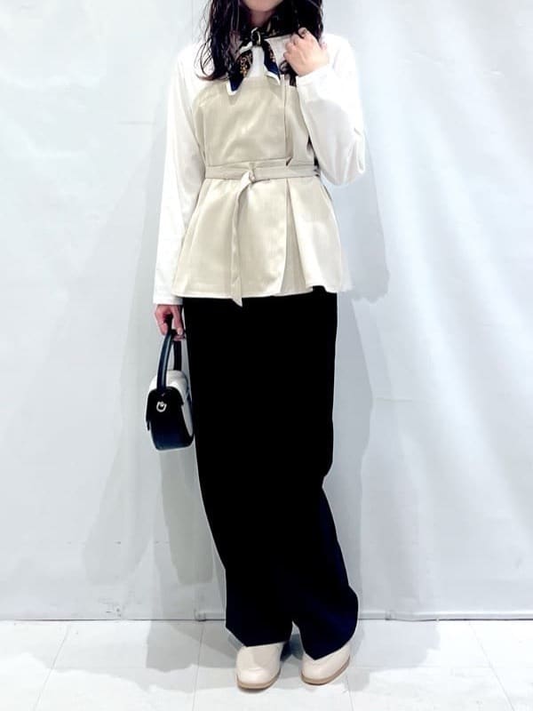 komaさんの「OPAQUE.CLIP｜◆ベルト付ビスチェドッキングカットソー【洗濯機洗い可】」を使ったコーディネート