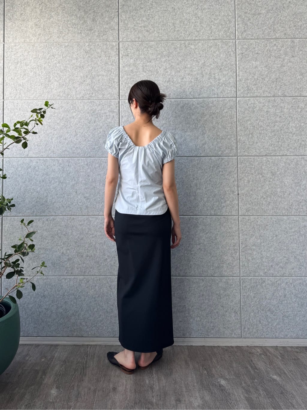 uchi__yamaさんの「CODE A｜sporty gathered blouse」を使ったコーディネート