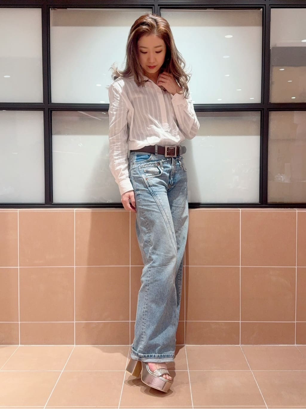 kaoriさんの「ESPERANZA｜【ラク盛り／サンダル】リピーター続出／脚長美脚　ミュールサンダル」を使ったコーディネート