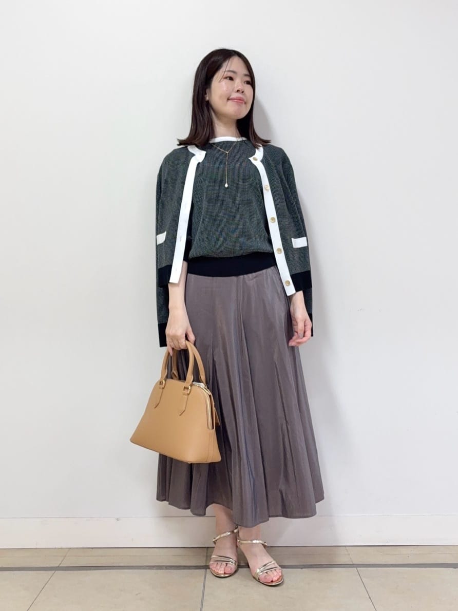 asamiさんの「UNTITLED｜◆【配色カラー/アンサンブル可能】きれいめ七分袖ニット」を使ったコーディネート