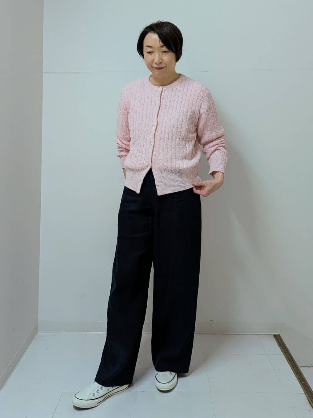 Asaさんの「Dessin｜◆【360度可愛い・洗える】バックヘンリーカットソー（5分袖/XS～L）」を使ったコーディネート