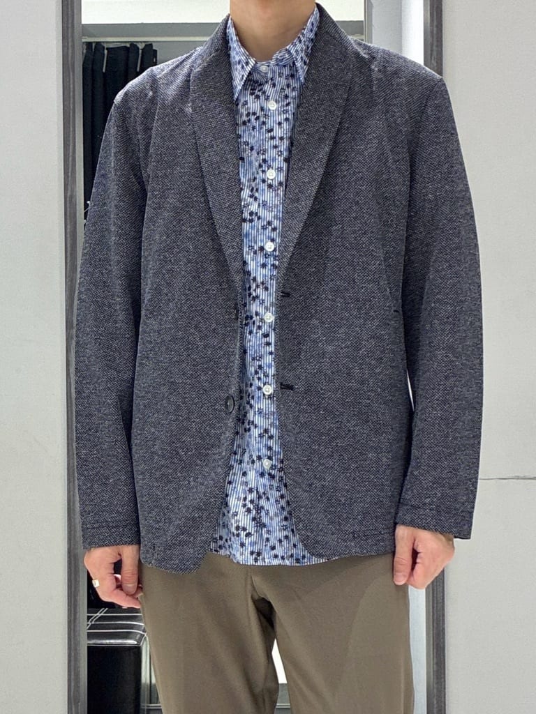 わいずみさんの「TAKEO KIKUCHI｜【360&deg;ストレッチ／セットアップ対応】None Of Stress パンツ」を使ったコーディネート