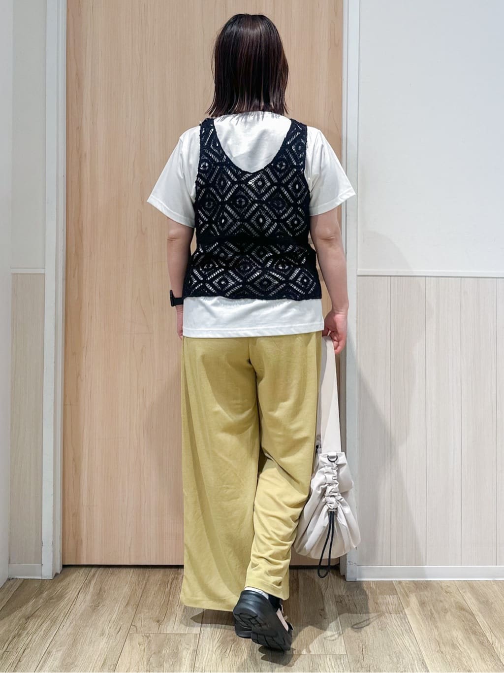 mimoさんの「SHOO･LA･RUE｜◆【高レビュー】スポーティで上品 大人のためのテープスポサン」を使ったコーディネート
