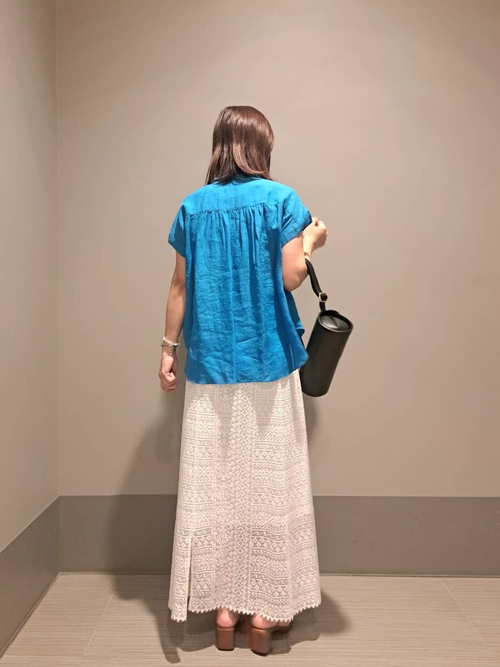 Takahashiさんの「DRESSTERIOR｜◆【後ろウエストゴム】オーガニックコットンブレンドレーススカート」を使ったコーディネート