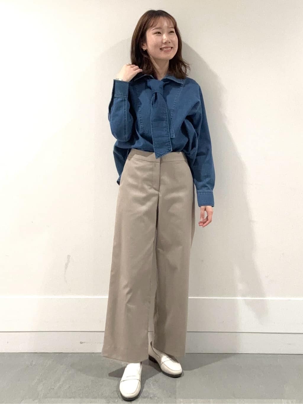 mioさんの「UNTITLED｜◆【後ろウエストゴム/洗える】梳毛調ソフトワイドパンツ」を使ったコーディネート
