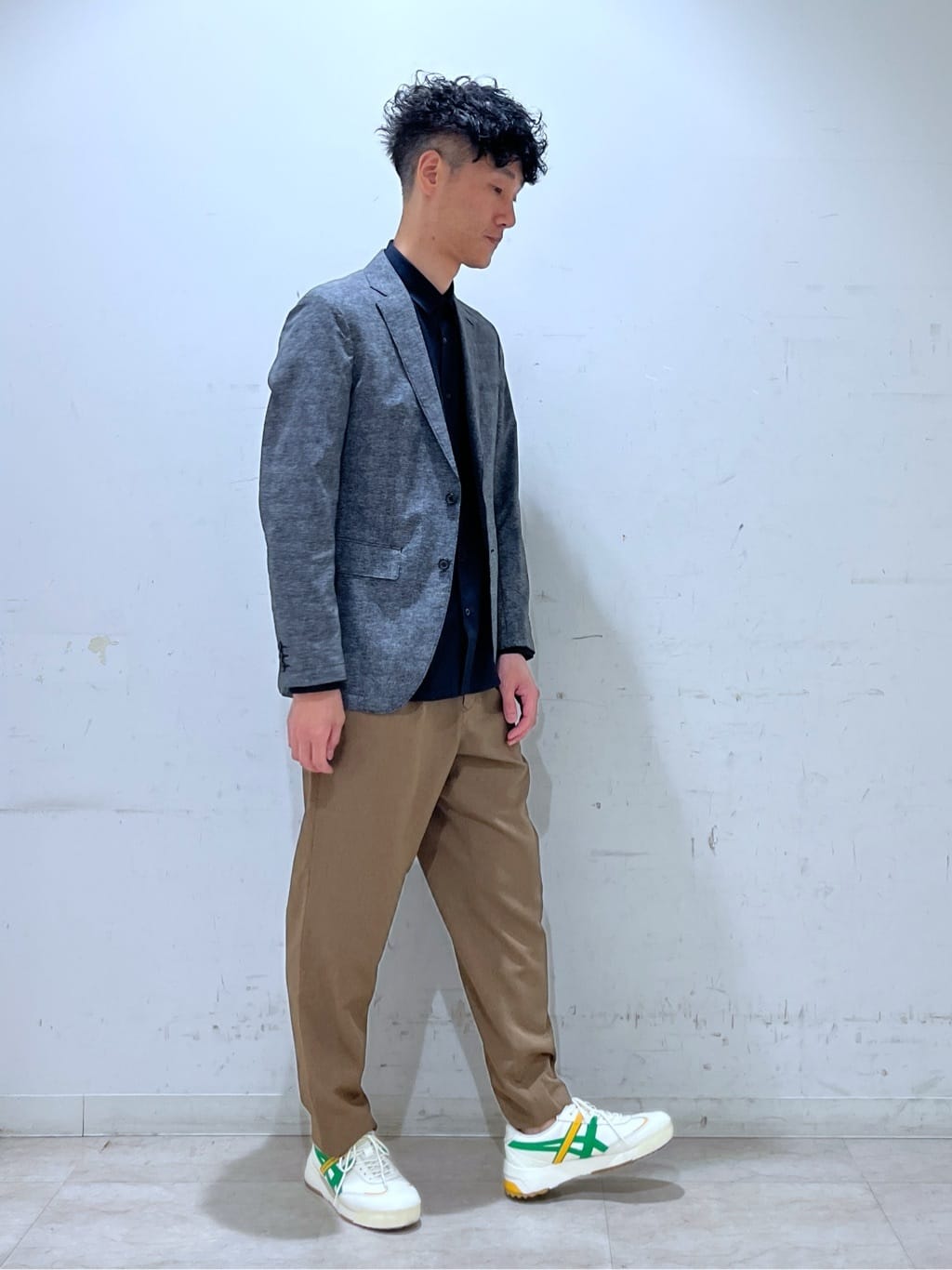 mutoさんの「TAKEO KIKUCHI｜【抗菌防臭】COOL DOTS（R）ドビープリント ジャケット」を使ったコーディネート