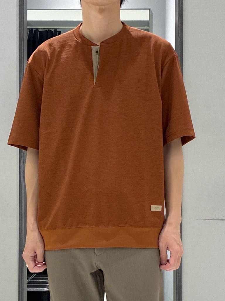 わいずみさんの「TAKEO KIKUCHI｜【360&deg;ストレッチ／セットアップ対応】None Of Stress パンツ」を使ったコーディネート