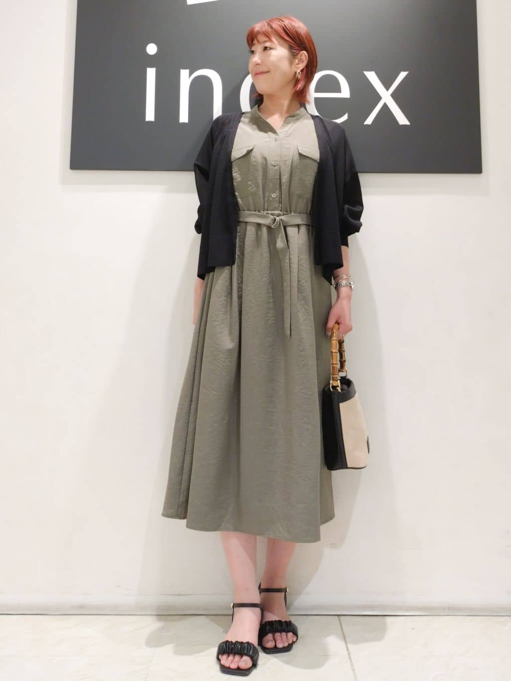 n.さんの「index｜◆《6色展開》リラクシーショートカーディガン【洗濯機洗い可／接触冷感／抗ピル】」を使ったコーディネート