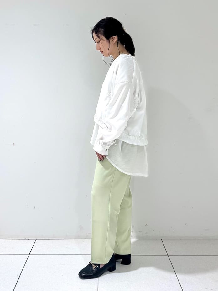 そんさんの「INDIVI｜【接触冷感／セットアップ対応】イージーテーパードパンツ【通勤・セレモニー】」を使ったコーディネート