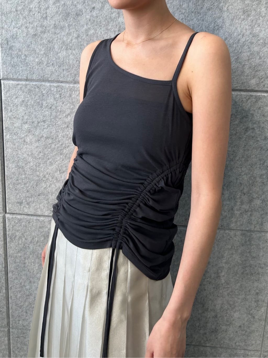 harunaさんの「CODE A｜asymmetry gather tank」を使ったコーディネート