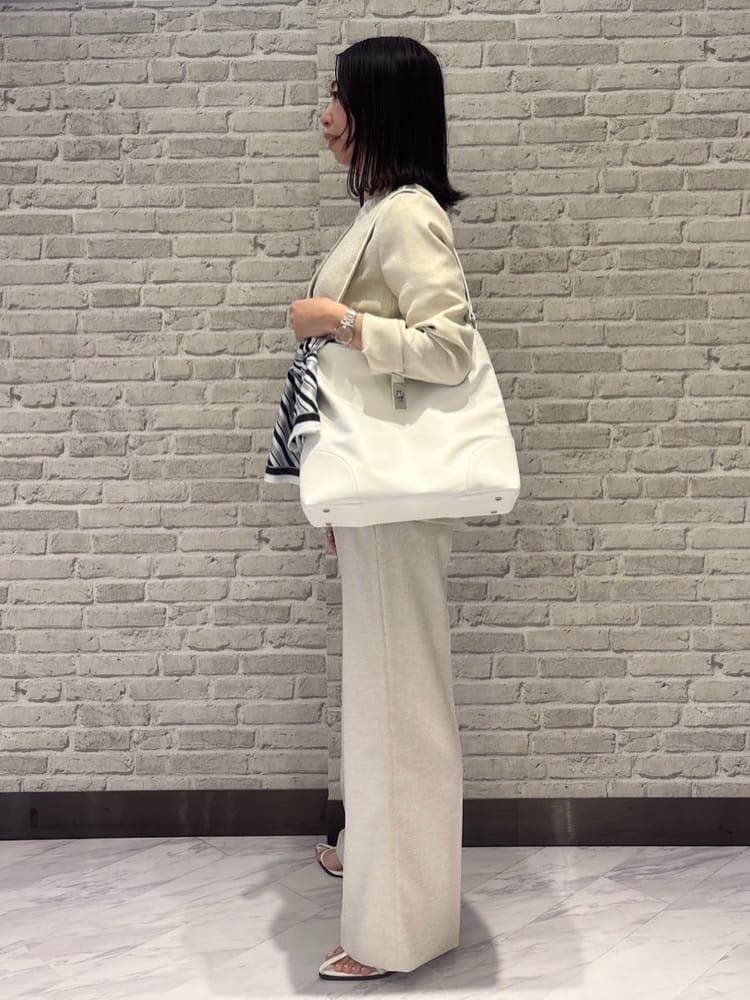 Mikoさんの「INDIVI｜◆【洗える／吸水速乾／UVケア】ねじりデザイン袖カットソー」を使ったコーディネート