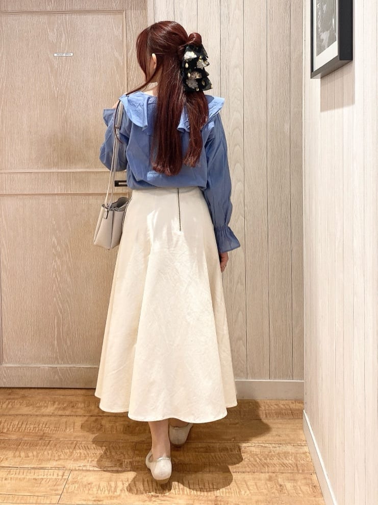 miiさんの「SHOO･LA･RUE｜◆ストレッチアーモンドトゥパンプス」を使ったコーディネート