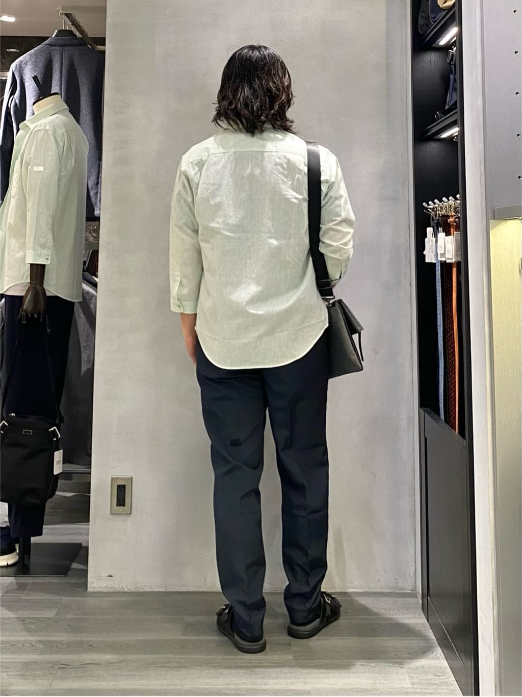 nishiさんの「TAKEO KIKUCHI｜【2WAY】ショルダー クラッチバッグ」を使ったコーディネート