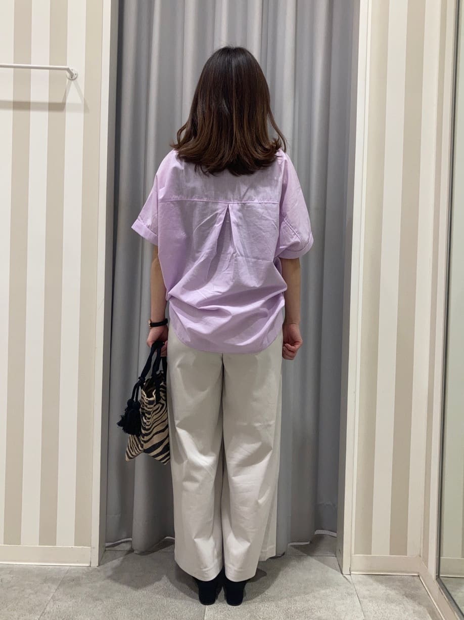 𝐂𝐡𝐢𝐢 &hearts;(ちー)さんの「SHOO･LA･RUE｜◆【高レビュー/洗える/UV/吸水速乾】洗濯後しわになりにくいリネンブレンドドルマンシャツ」を使ったコーディネート