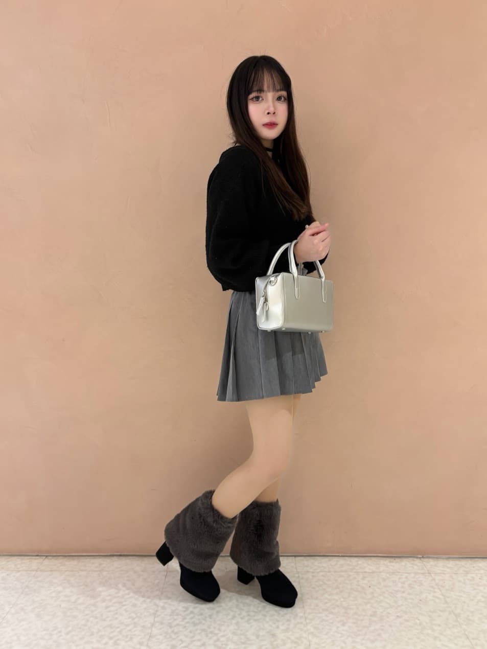 HUANG WEIHSUANさんの「ESPERANZA｜ニットパール調ショートブーツ」を使ったコーディネート