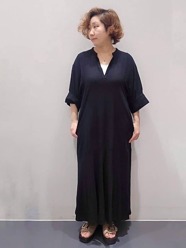ゆきをさんの「OPAQUE.CLIP｜◆キーネックワンピース【洗える】」を使ったコーディネート
