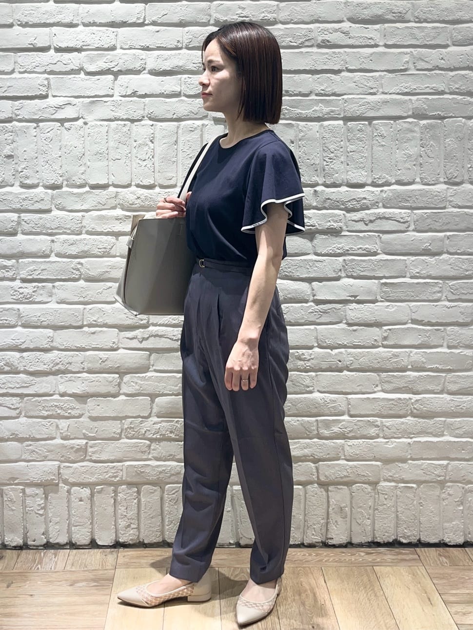 がんさんの「index｜ストレッチテーパードパンツ【洗濯機洗い可／吸水速乾／防シワ】」を使ったコーディネート