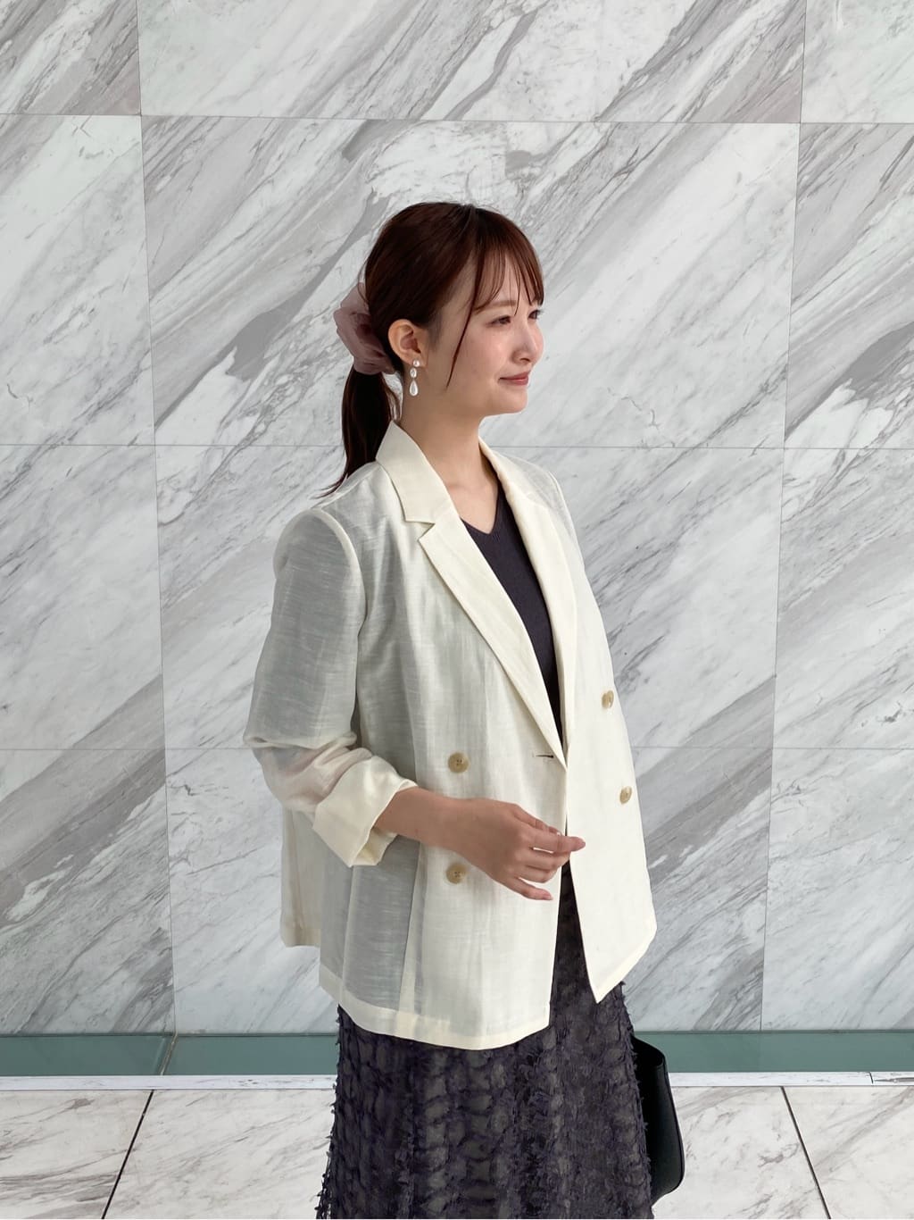 みさかさんの「index｜麻調シアーダブルブレストテーラードジャケット【洗濯機洗い可】」を使ったコーディネート