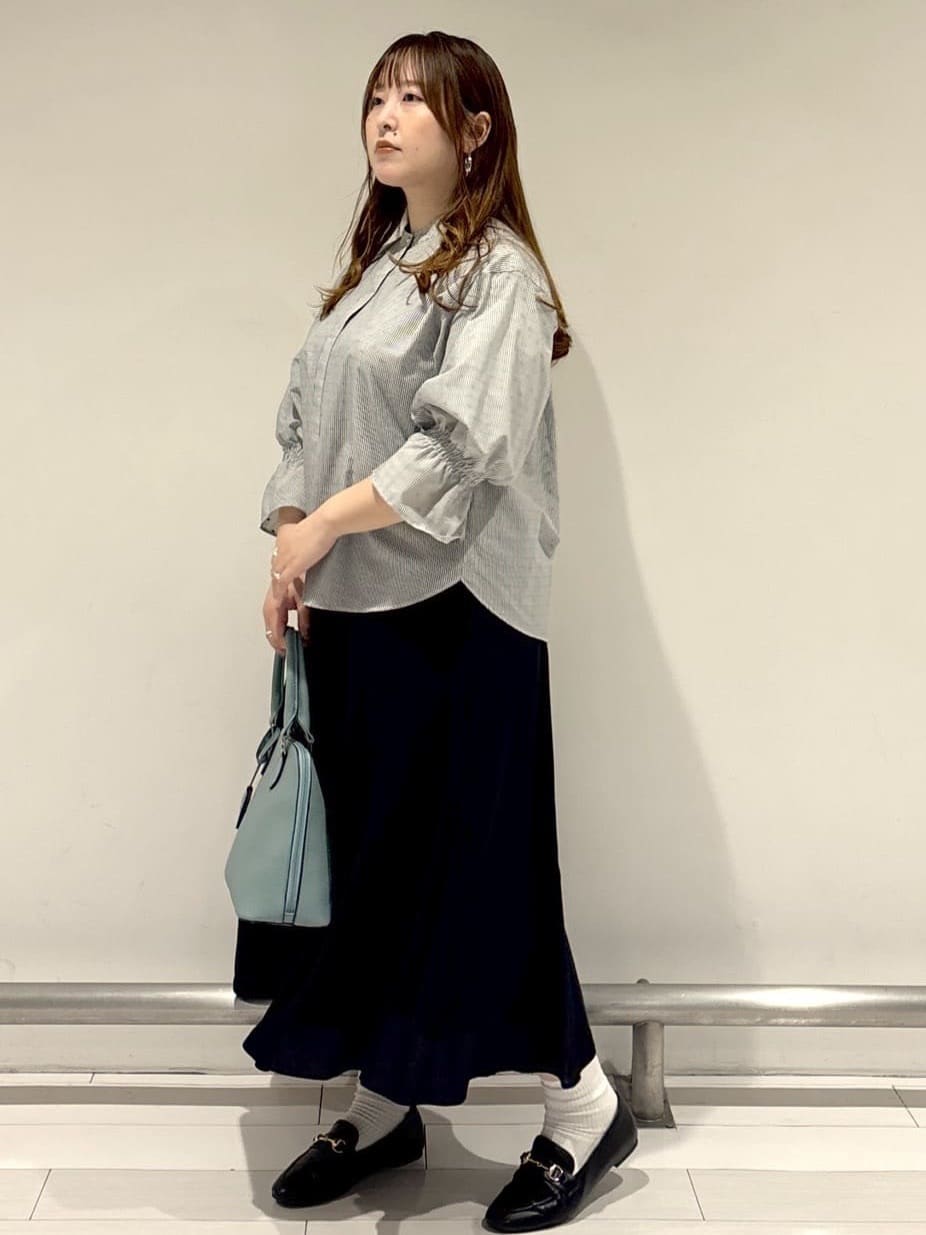 nakamuraさんの「Reflect｜◆【洗える】キャンディースリーブブラウス」を使ったコーディネート