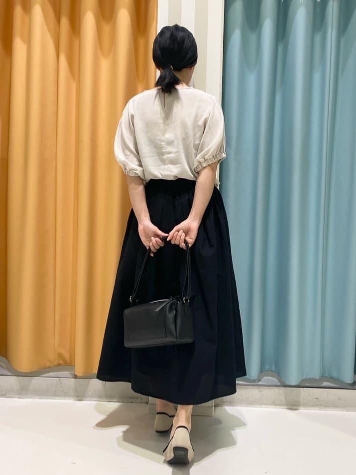 おかさんの「SHOO･LA･RUE｜◆【高レビュー/UV/ひんやり/洗濯後しわになりにくい/5分袖】さらさら ドルマントップス」を使ったコーディネート