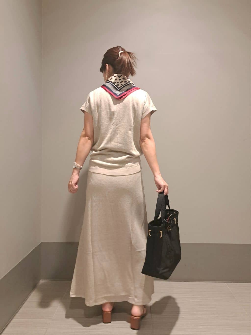 Takahashiさんの「DRESSTERIOR｜レオパードシルクスカーフ」を使ったコーディネート