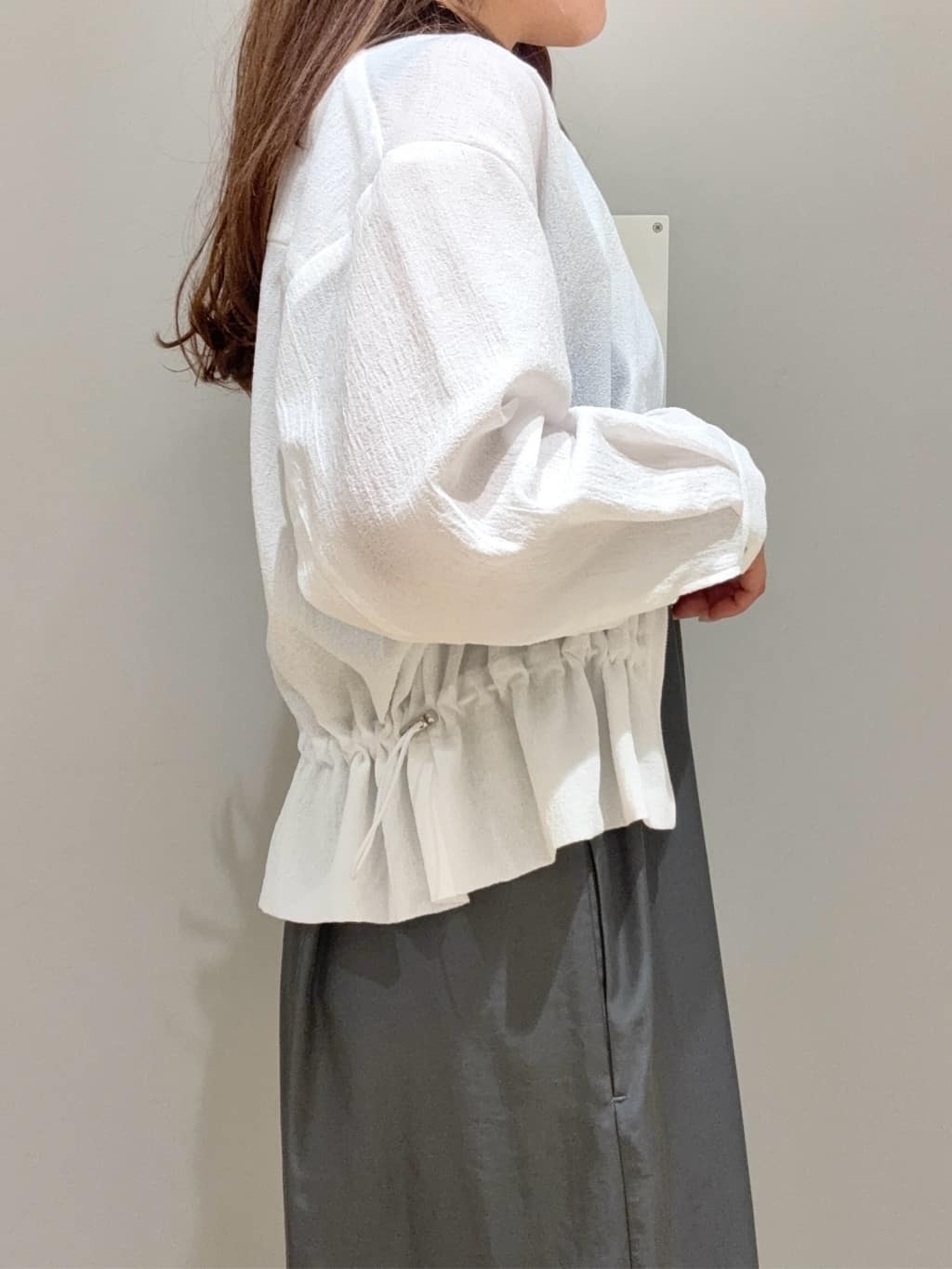 yuriさんの「INDIVI｜◆【洗える／凹凸素材】ドロストデザインショート丈ブルゾン」を使ったコーディネート