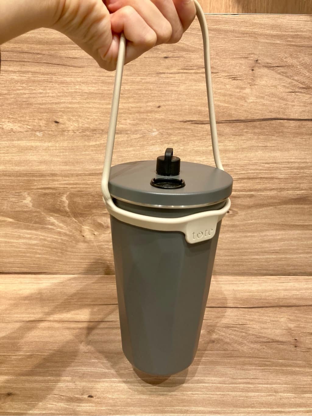 n.さんの「212 KITCHEN STORE｜ストロー付3wayタンブラー520ml チャコール」を使ったコーディネート
