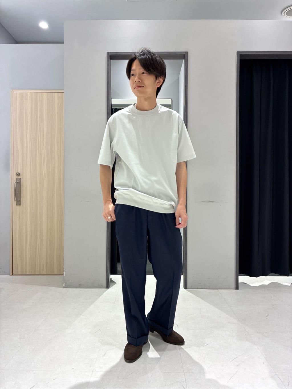 わいずみさんの「TAKEO KIKUCHI｜【抗菌防臭／5サイズ展開】ハイゲージポンチ Tシャツ」を使ったコーディネート