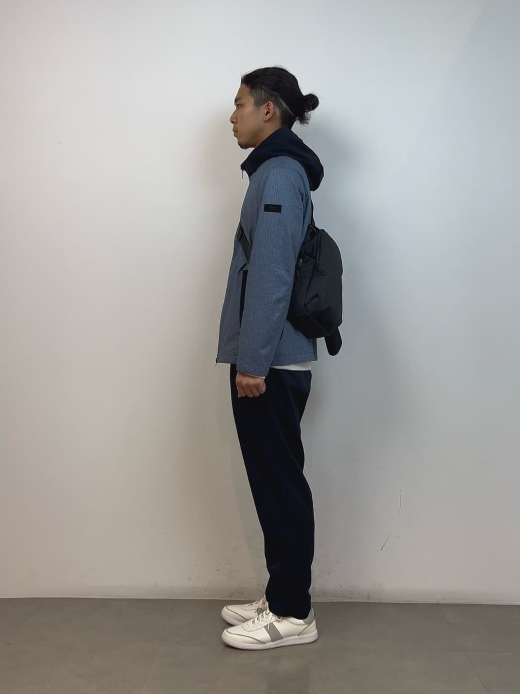 SHOOさんの「TAKEO KIKUCHI｜【多機能・軽量】シャドーライン ボディバッグ」を使ったコーディネート