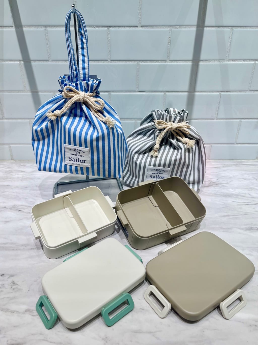 ぐっちさんの「212 KITCHEN STORE｜おにぎりランチケース GY」を使ったコーディネート