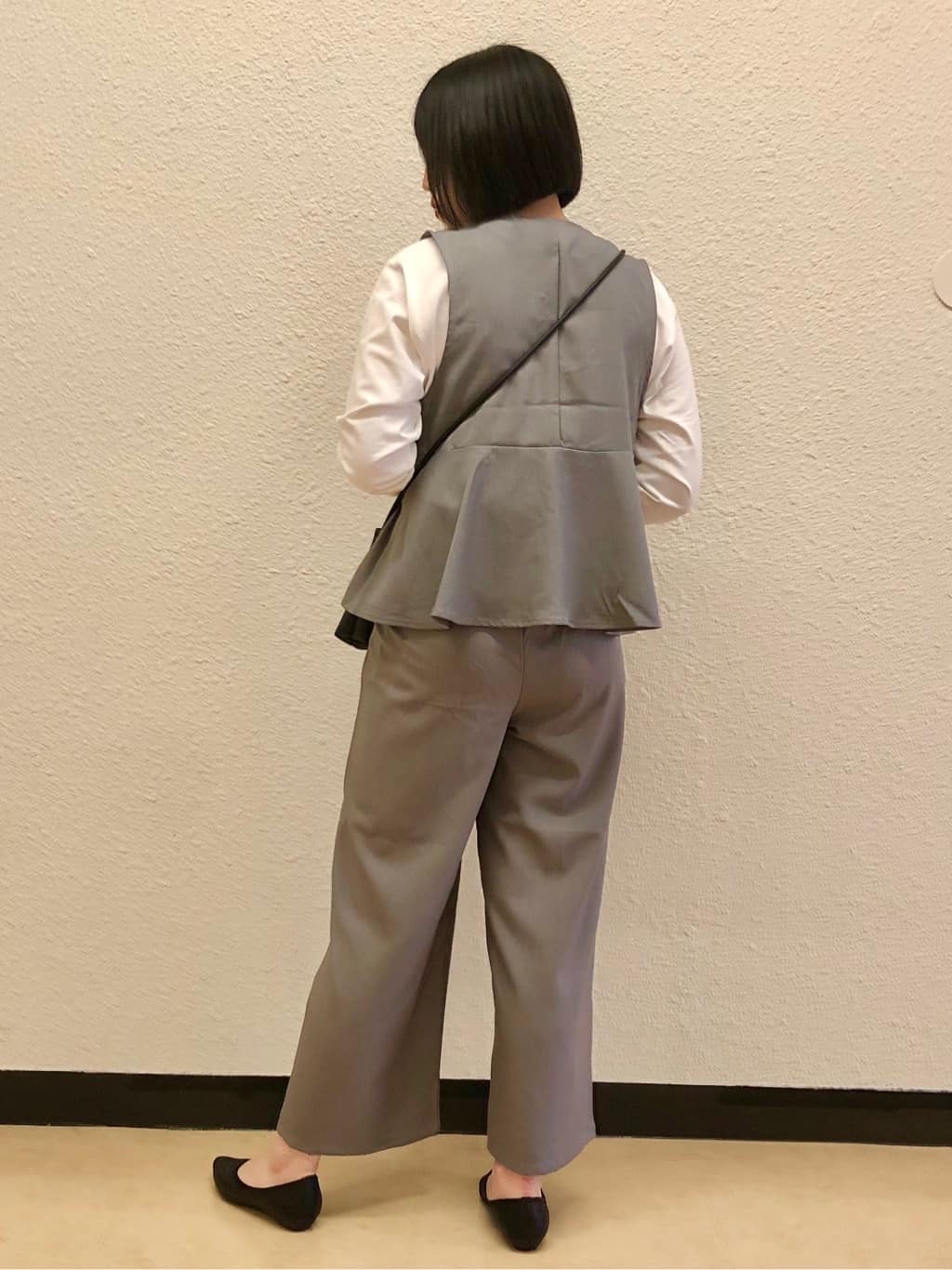 Tsuruさんの「SHOO･LA･RUE｜◆【洗える/S-LL】一枚でもレイヤードでも グラフィック長袖Tシャツ」を使ったコーディネート