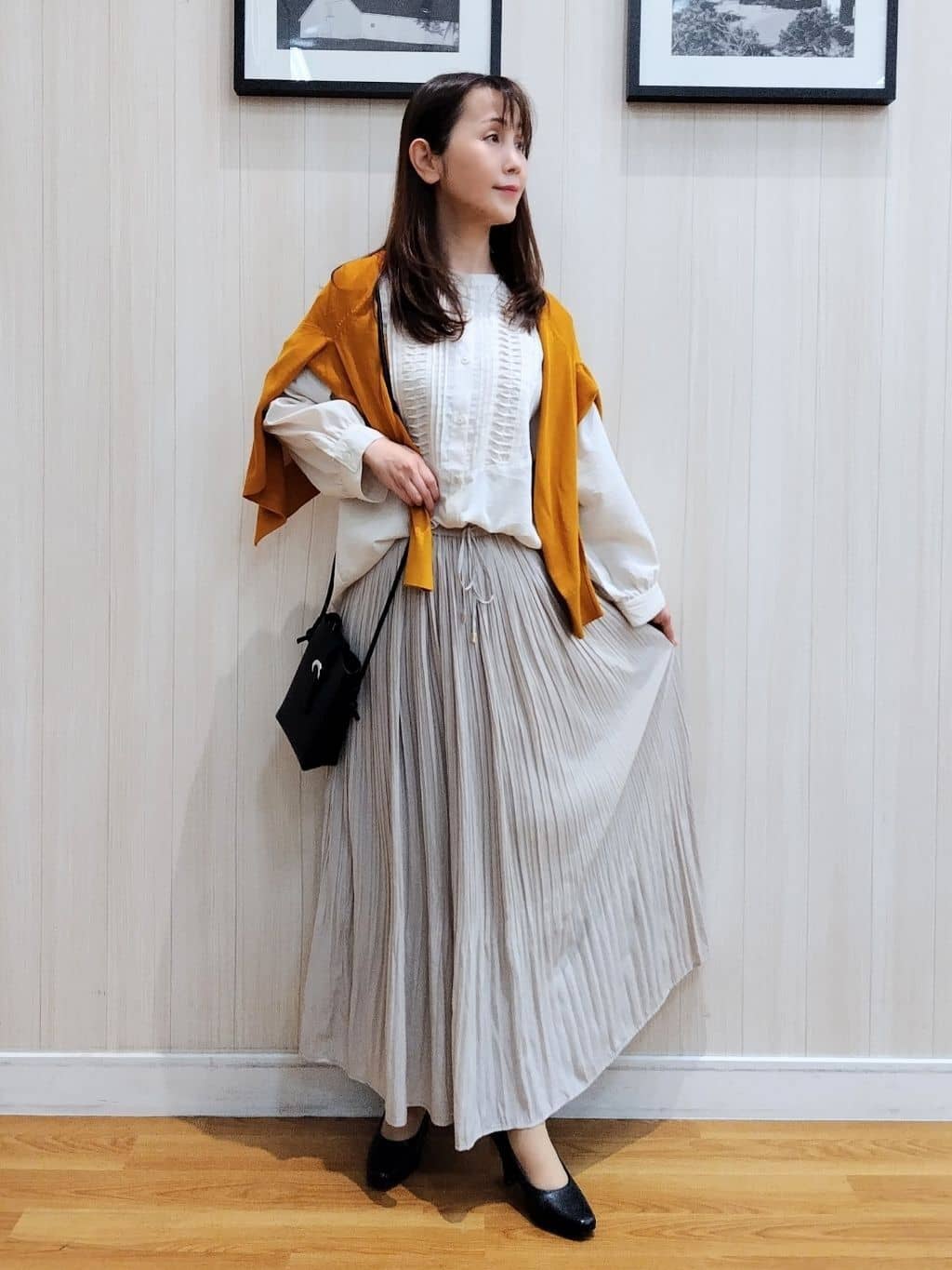 yseさんの「SHOO･LA･RUE｜◆【S-LL】お顔周りを華やかに おりがみタックブラウス」を使ったコーディネート