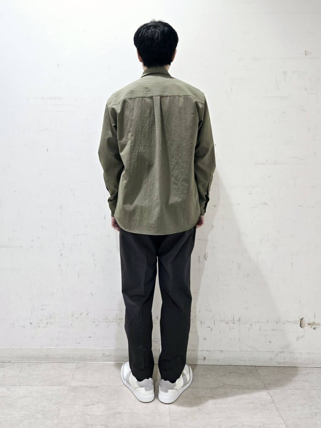 白木駆さんの「TAKEO KIKUCHI｜【抗菌防臭／5サイズ展開】ハイゲージポンチ Tシャツ」を使ったコーディネート